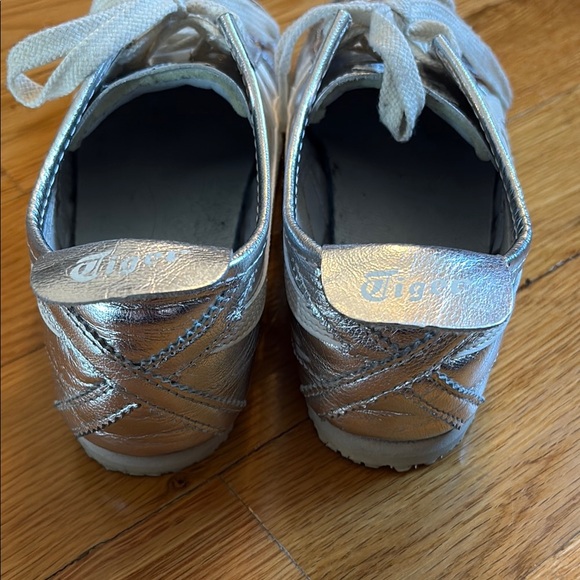Onitsuka Tiger Mexico 66 Metallic Silver Sneakers - Picture 8 of 8